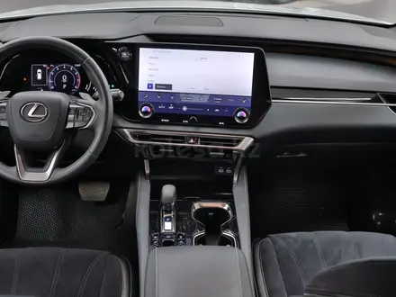 Lexus RX 350 Executive 2023 года за 32 390 000 тг. в Алматы – фото 22