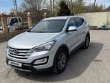 Hyundai Santa Fe 2014 года за 10 700 000 тг. в Караганда – фото 2