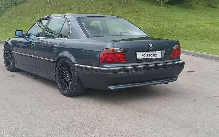 BMW 728 2000 года за 3 900 000 тг. в Алматы