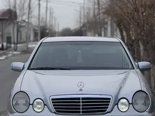 Mercedes-Benz E-Class, 2001