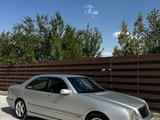 Mercedes-Benz E 200 2001 годаfor5 200 000 тг. в Туркестан – фото 4