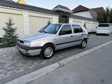 Volkswagen Golf 1995 годаfor2 400 000 тг. в Тараз