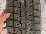 4 литые диски R17 с шинами Bridgestone Blizzak Revo GZүшін50 000 тг. в Караганда – фото 2