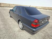 Mercedes-Benz C 200 1999 годаfor3 800 000 тг. в Актау