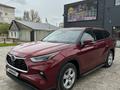 Toyota Highlander 2021 года за 22 000 000 тг. в Уральск