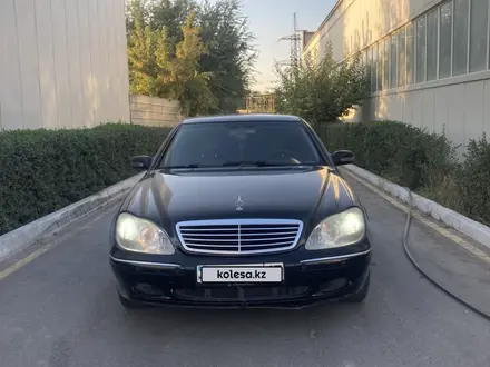 Mercedes-Benz S 500 2001 года за 4 200 000 тг. в Шымкент – фото 10