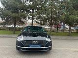 Hyundai Sonata 2022 года за 11 960 000 тг. в Алматы – фото 2