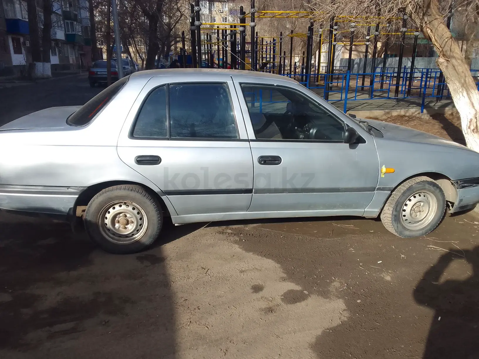 Nissan Sunny, 1991