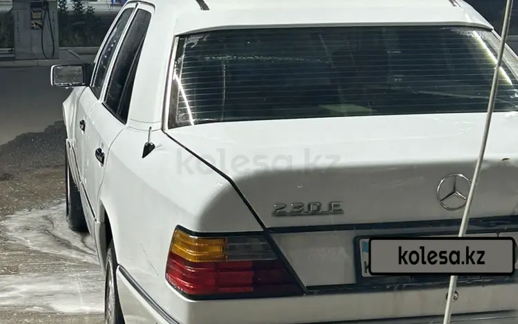 Mercedes-Benz E 230 1990 годаүшін1 200 000 тг. в Караганда