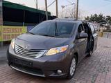 Toyota Sienna 2014 года за 10 500 000 тг. в Актобе