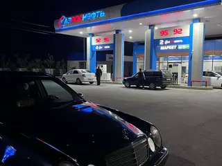 Mercedes-Benz E 320