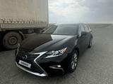 Lexus ES 300h 2013 года за 7 000 000 тг. в Атырау