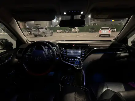 Toyota Camry 2019 года за 14 000 000 тг. в Актау – фото 4