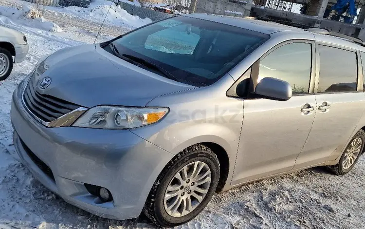 Toyota Sienna 2012 годаfor7 800 000 тг. в Астана