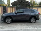 Toyota RAV4 2019 годаfor12 500 000 тг. в Шымкент – фото 2