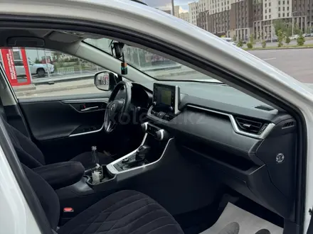 Toyota RAV4 2020 года за 15 000 000 тг. в Астана – фото 10