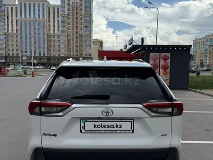 Toyota RAV4 2020 года за 15 000 000 тг. в Астана – фото 5