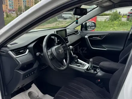 Toyota RAV4 2020 года за 15 000 000 тг. в Астана – фото 8