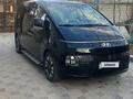 Hyundai Staria 2021 года за 18 300 000 тг. в Алматы – фото 2