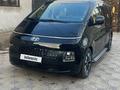 Hyundai Staria 2021 года за 18 300 000 тг. в Алматы
