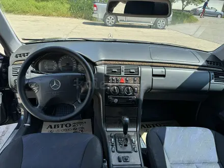Mercedes-Benz E 240 2000 года за 3 900 000 тг. в Шымкент – фото 7