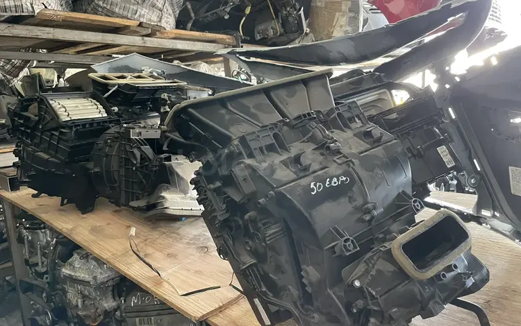 Корпус печки Камри 50 за 95 959 тг. в Алматы