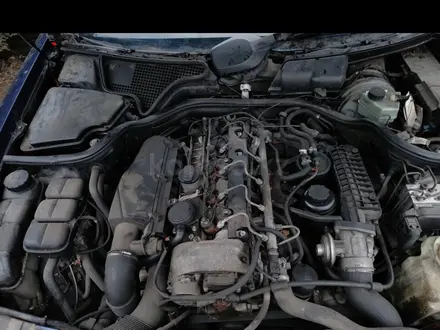 Мерседес Дизельный двигатель 611 за 450 000 тг. в Астана