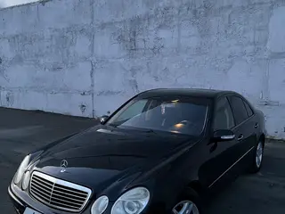 Mercedes-Benz E 320