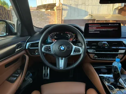 BMW 520 2023 года за 23 000 000 тг. в Астана – фото 13