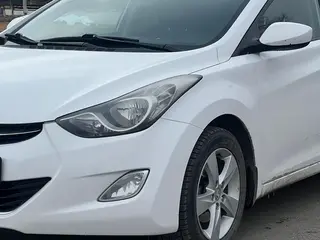 Hyundai Elantra, 2013