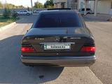 Mercedes-Benz E 280 1995 года за 2 500 000 тг. в Тараз – фото 3