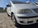 Volkswagen Sharan 2001 годаүшін1 750 000 тг. в Караганда – фото 4