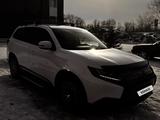 Mitsubishi Outlander 2016 годаfor9 500 000 тг. в Караганда – фото 2