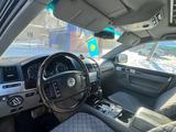 Volkswagen Touareg 2004 года за 4 150 000 тг. в Актобе – фото 4