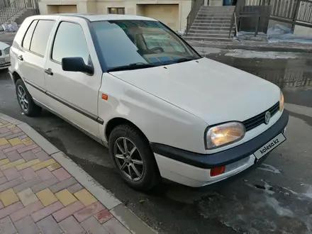 Volkswagen Golf 1993 года за 1 800 000 тг. в Караганда – фото 2