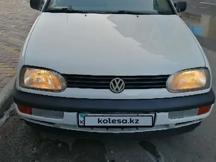 Volkswagen Golf 1993 года за 1 800 000 тг. в Караганда – фото 3