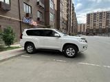 Toyota Land Cruiser Prado 2022 года за 30 500 000 тг. в Атырау – фото 2