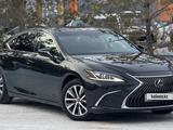 Lexus ES 350 2021 года за 22 000 000 тг. в Астана – фото 2