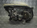 Передние фары на TOYOTA AVENSIS (_T25_) 2005 года за 2 990 тг. в Шымкент – фото 4