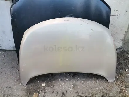 Капот за 95 000 тг. в Алматы