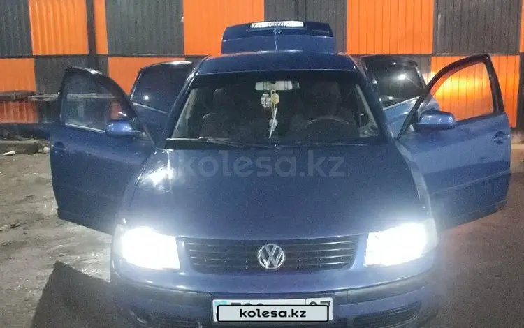 Volkswagen Passat 1999 годаfor2 000 000 тг. в Уральск