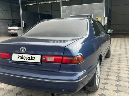 Toyota Camry 1997 года за 3 200 000 тг. в Мерке – фото 3