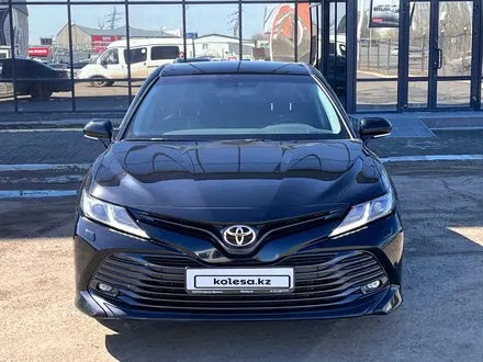 Toyota Camry 2020 года за 14 700 000 тг. в Уральск – фото 5