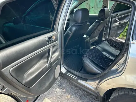 Volkswagen Passat 2003 года за 3 000 000 тг. в Астана – фото 15