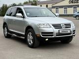 Volkswagen Touareg 2006 года за 6 100 000 тг. в Алматы – фото 3