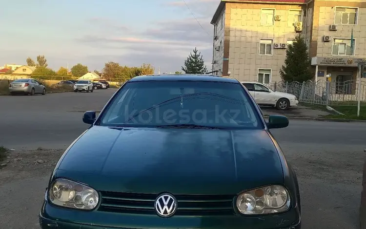 Volkswagen Golf 1998 годаүшін1 800 000 тг. в Алматы