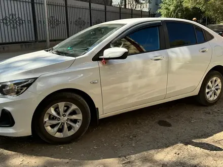 Chevrolet Onix 2023 года за 7 000 000 тг. в Актобе – фото 4