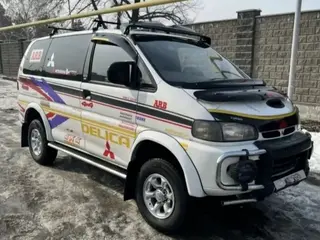 Mitsubishi Delica