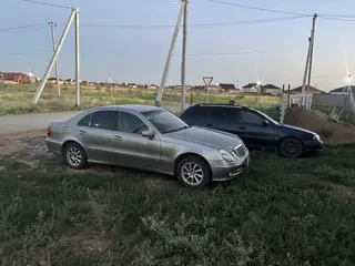 Mercedes-Benz E 320