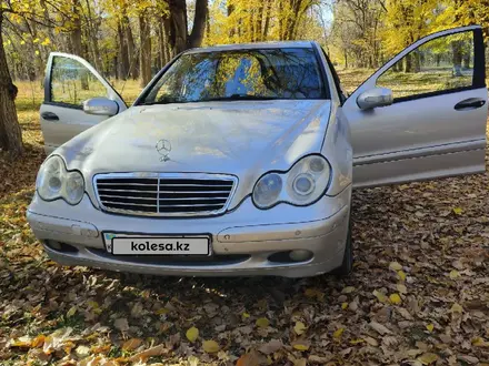 Mercedes-Benz C 240 2000 года за 3 500 000 тг. в Алматы – фото 6